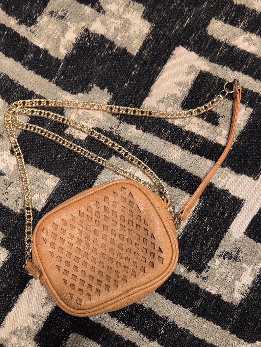 Street Level Tan Crossbody with Gold Chain Strap